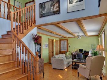 Au De La Chute Bed & Breakfast